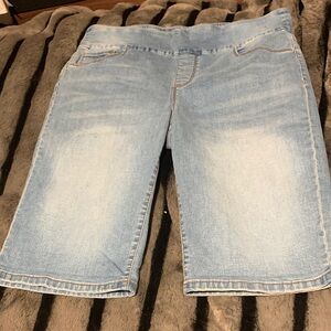 #323 Gloria Vanderbilt high waist Light Blue Denim Women's Shorts